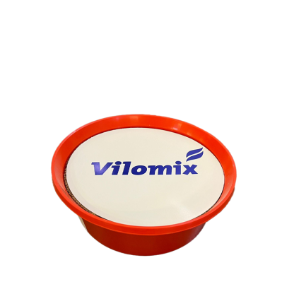 Sarkana bļoda ar Vilomix logo etiķeti
